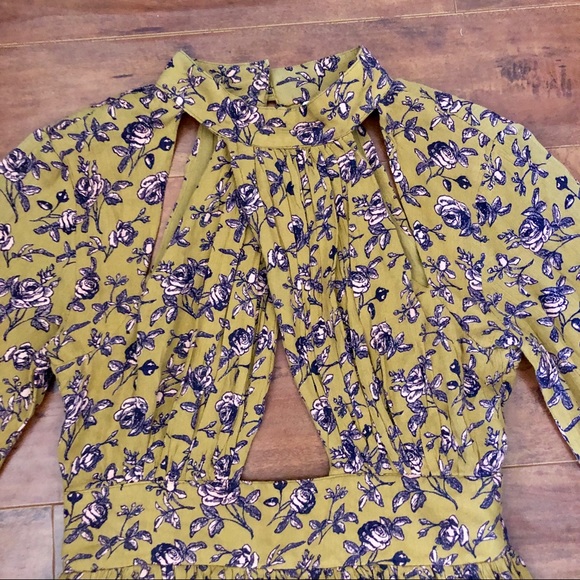 Planet Blue Floral Cutout Romper - Picture 2 of 5
